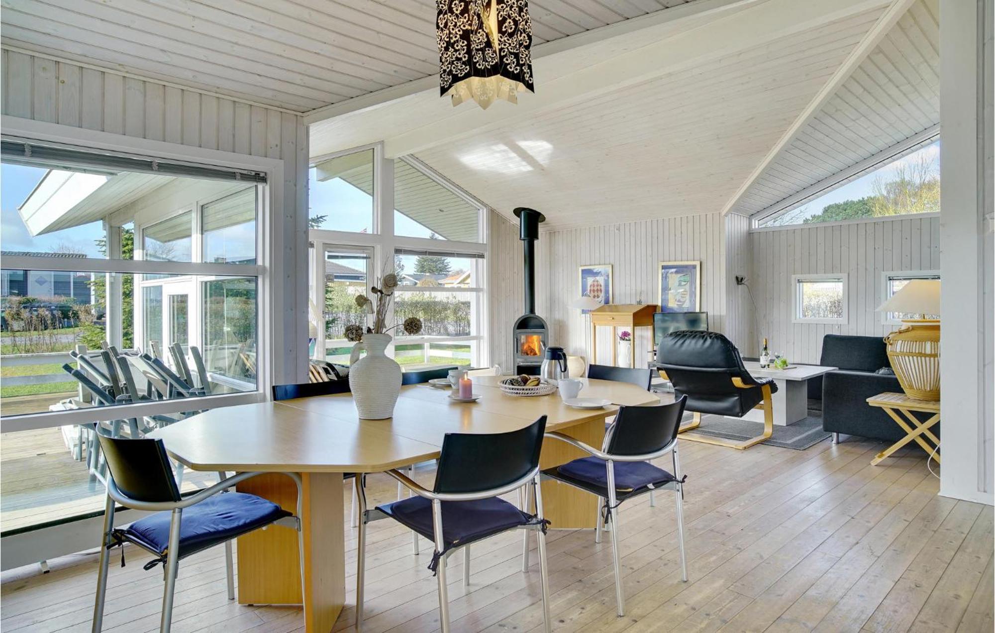 Awesome Home In Stroby With Wifi Exterior foto