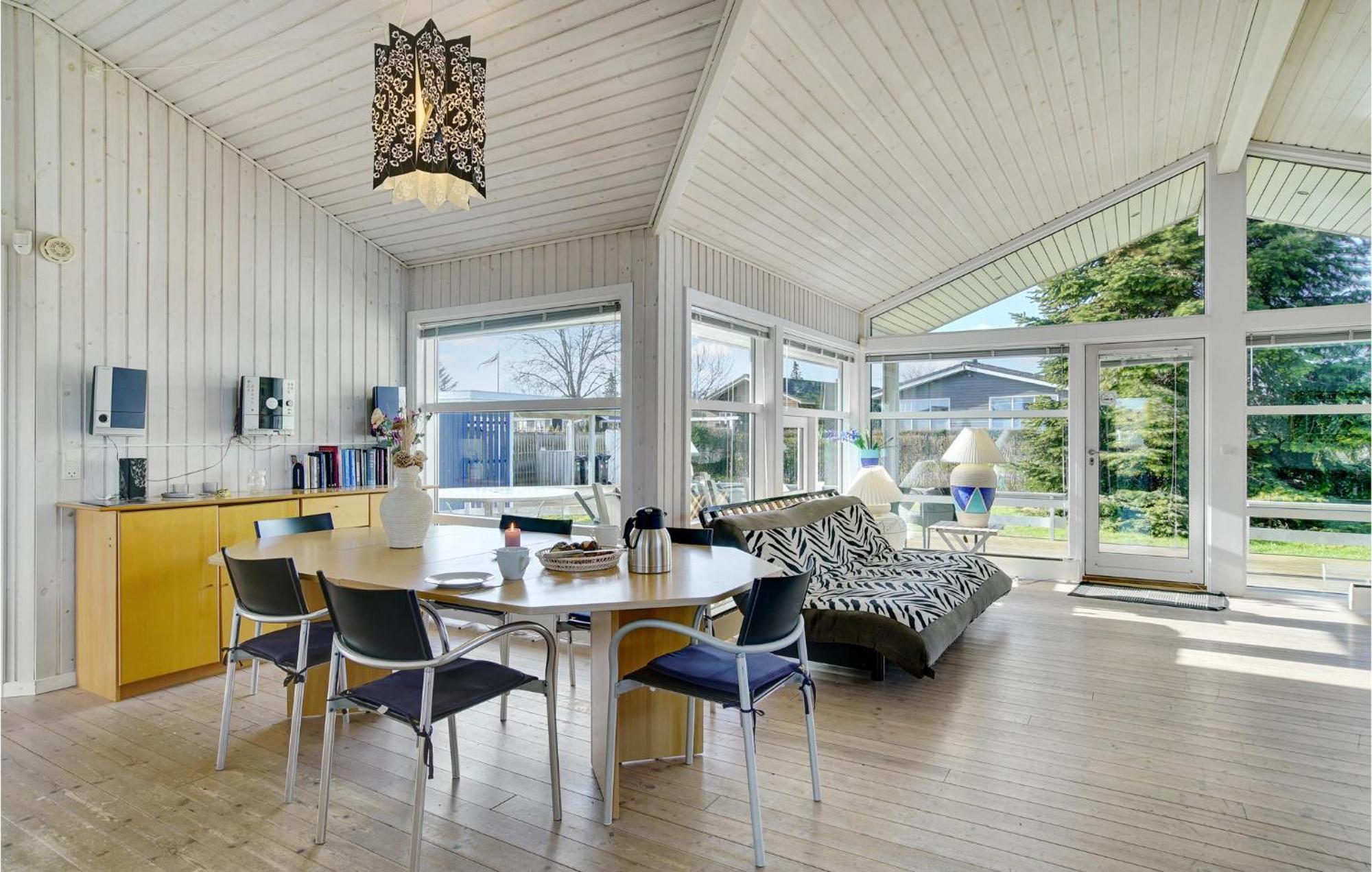 Awesome Home In Stroby With Wifi Exterior foto